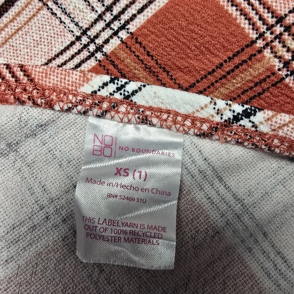 No Boundaries orange boundaries details